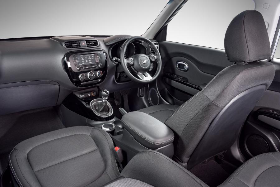 Интерьер Kia Soul 2017 года  (ZA) (фото 27 из 40)